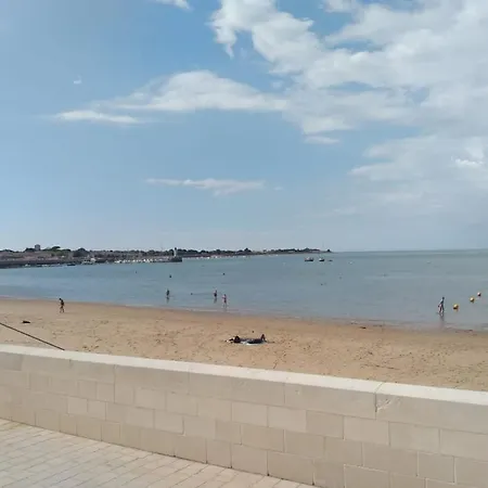 Cozy Retreat Near The Terraces And Parking *