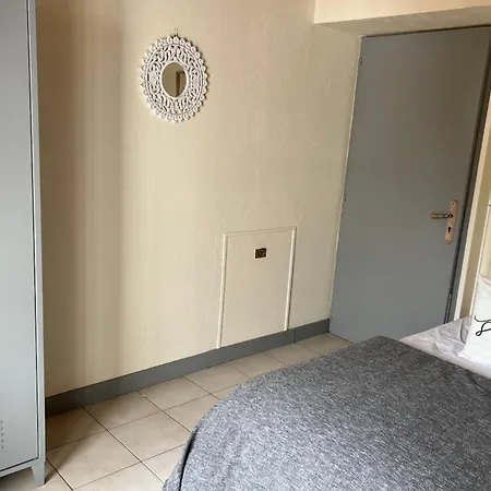 Cozy Retreat Near The Terraces And Parking